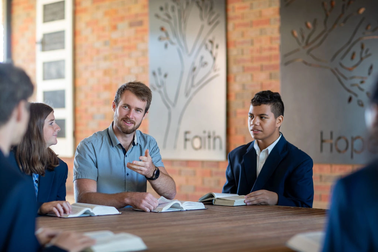 Henderson Tolhurst Creative2021 FB 62