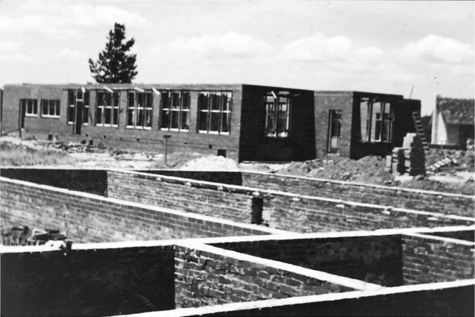 Building foundations Scan 140800097 1 g