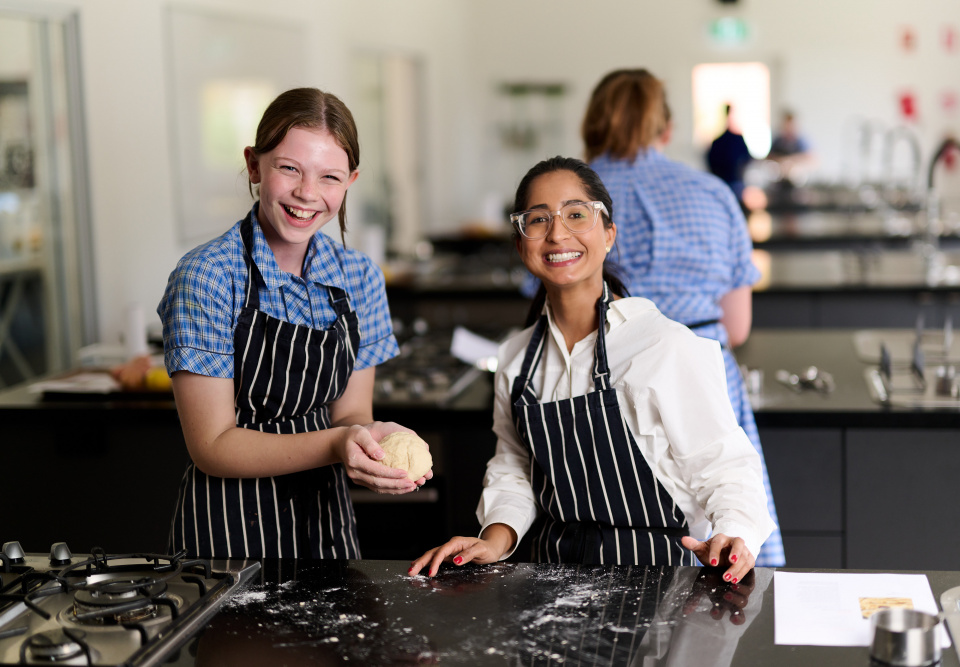 secondary-students-cooking-class
