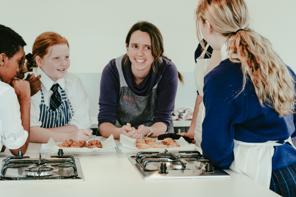 senior-students-cooking-class
