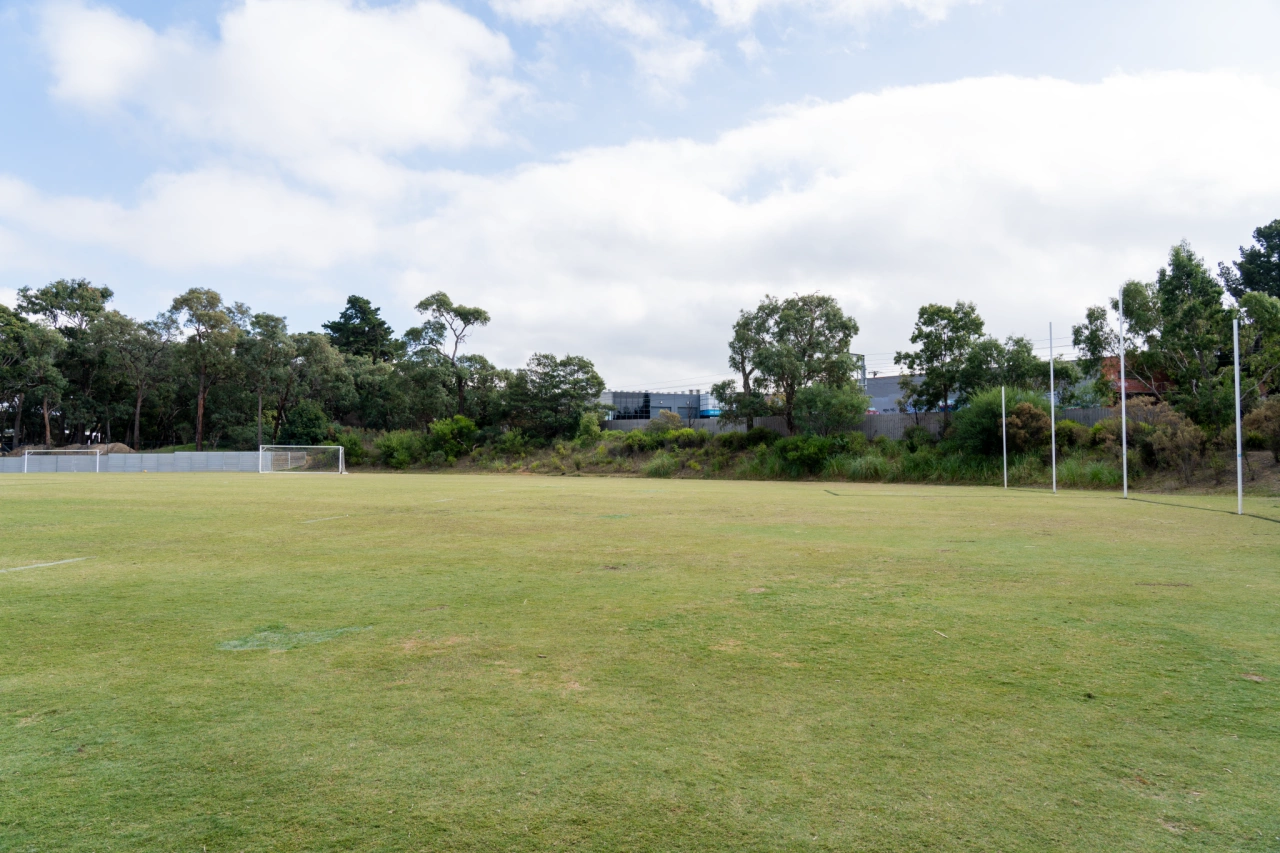 Oval NCC2